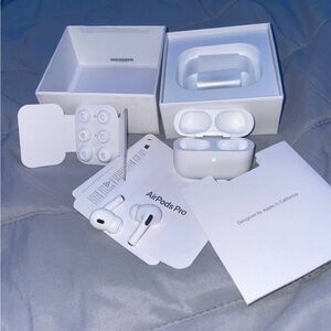 Apple AirPods Pro with White Charging Case